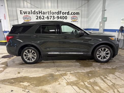 Used 2023 Ford Explorer XLT w/ Equipment Group 202A image 9