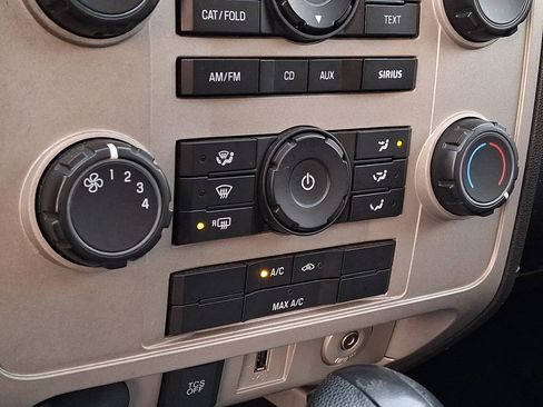 Used 2012 Ford Escape XLT image 16