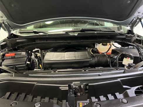 Certified 2025 Chevrolet Suburban Premier image 15