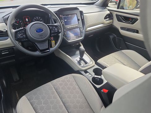 Certified 2025 Subaru Forester AWD/4WD image 3