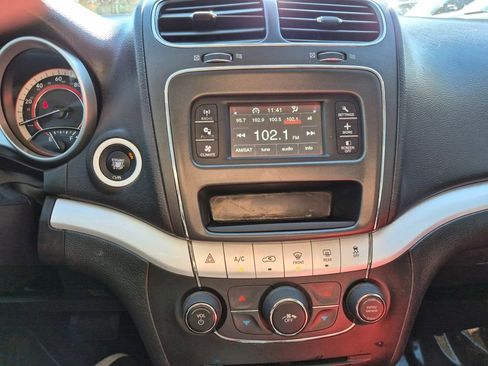 Used 2018 Dodge Journey SE w/ Popular Equipment Group image 16