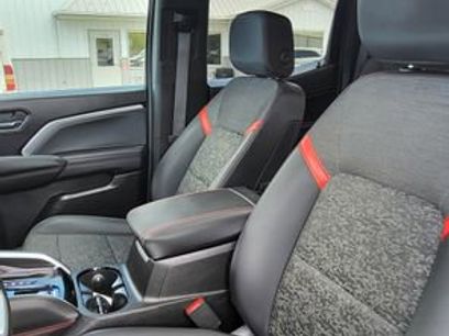 Used 2023 Chevrolet Colorado Z71 w/ Z71 Convenience Package 2