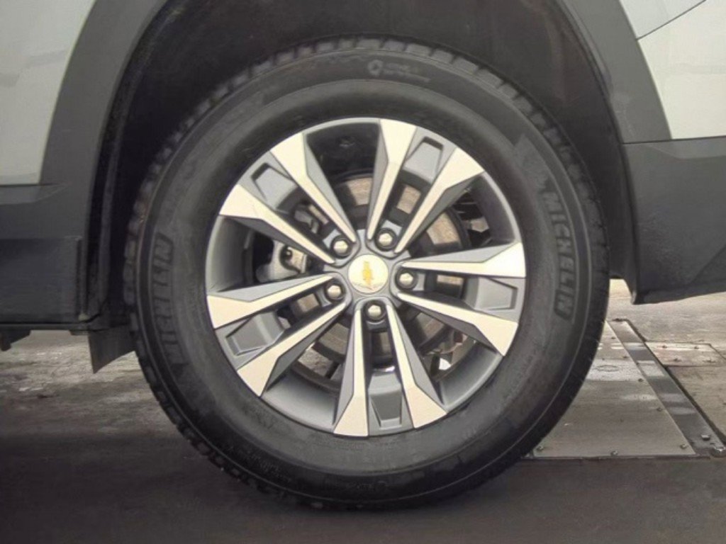 Used 2026 Chevrolet Equinox LT AWD/4WD image 21