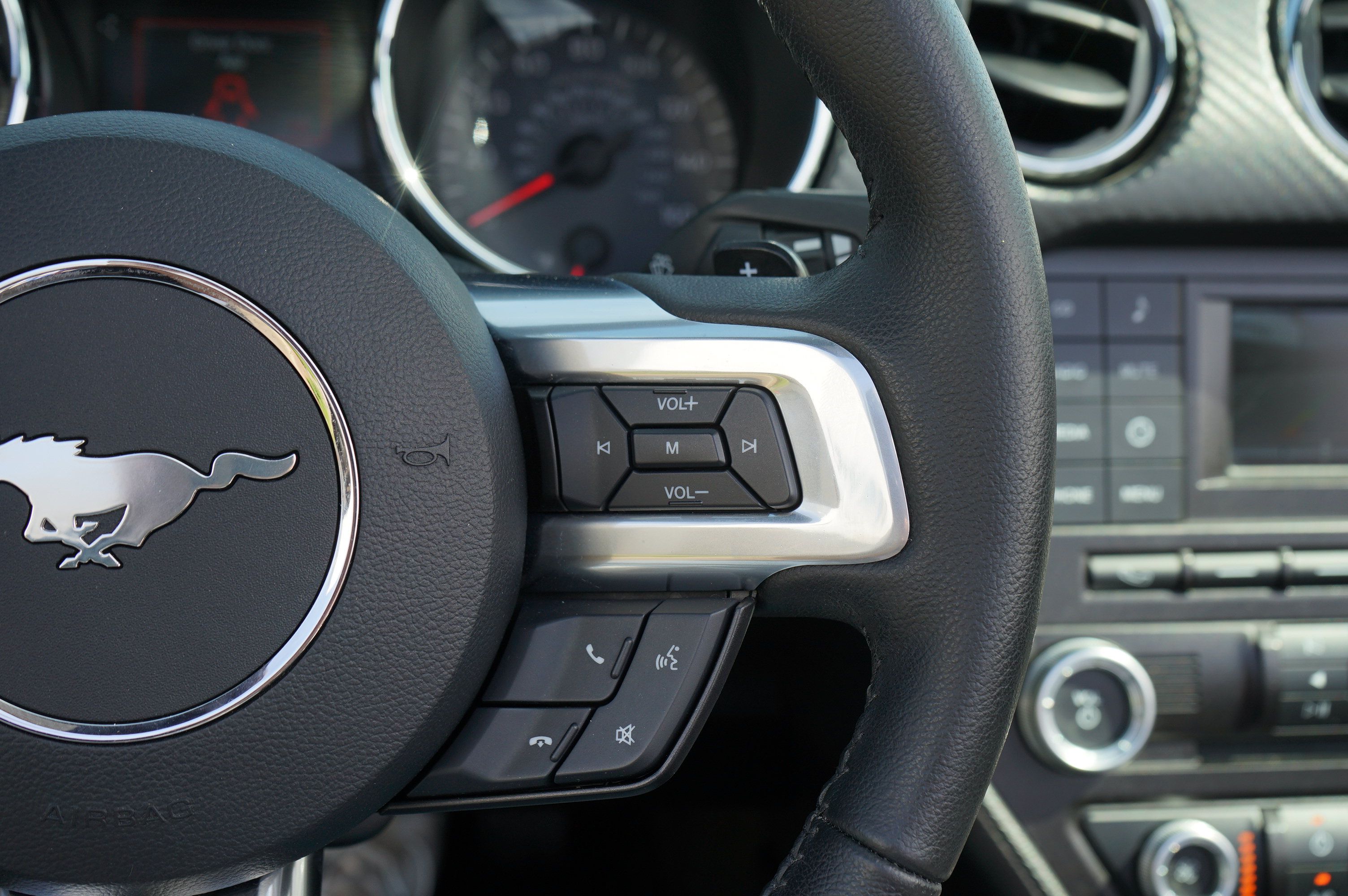 Used 2016 Ford Mustang Convertible w/ Equipment Group 051A RWD image 28
