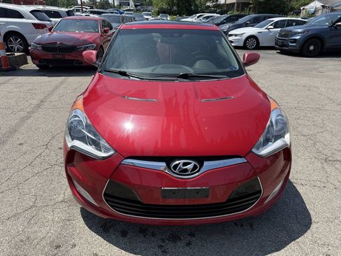 Used 2013 Hyundai Veloster w/ Style Pkg FWD image 3
