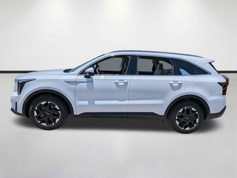 Used 2024 Kia Sorento S FWD image 7