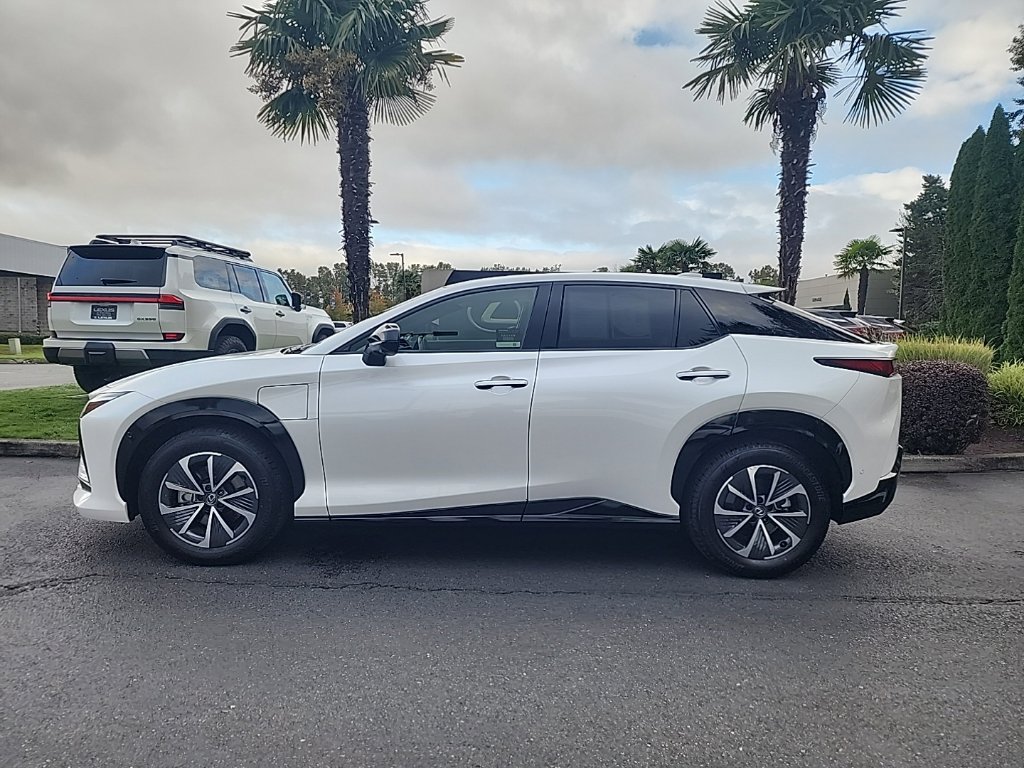 Used 2024 Lexus RZ 450e Premium w/ Technology Package AWD/4WD image 2