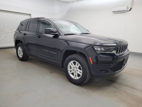 Used 2023 Jeep Grand Cherokee Laredo image 11