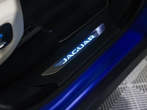 Used 2021 Jaguar F-PACE SVR AWD/4WD image 24