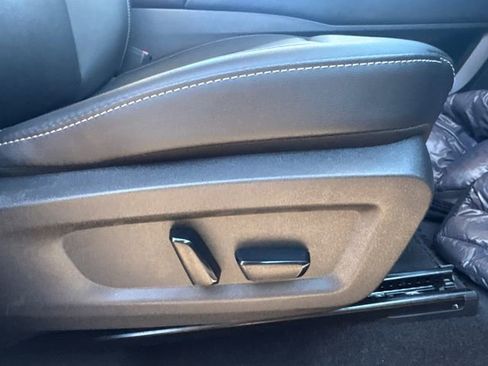 Used 2025 Nissan Murano SL image 16