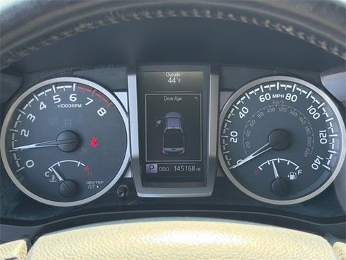 Used 2016 Toyota Tacoma SR5 w/ SR5 Appearance Package (SN) image 26