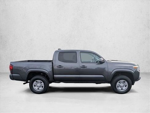 Used 2022 Toyota Tacoma SR image 4