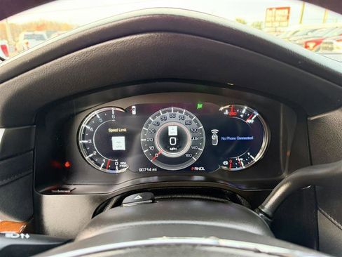 Used 2017 Cadillac Escalade Luxury AWD/4WD image 35