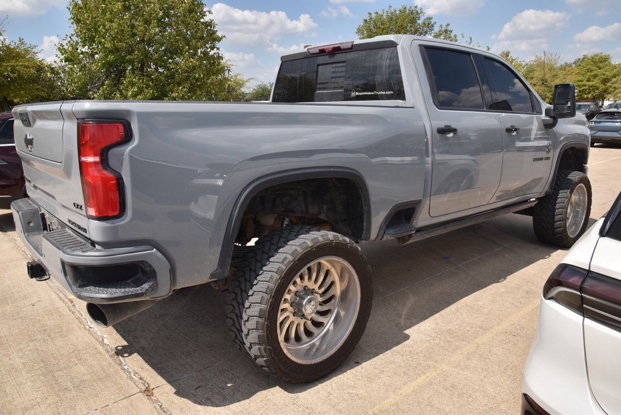 Used 2024 Chevrolet Silverado 2500 LTZ w/ LTZ Plus Package AWD/4WD image 5
