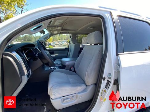 Certified 2021 Toyota Sequoia SR5 AWD/4WD image 38