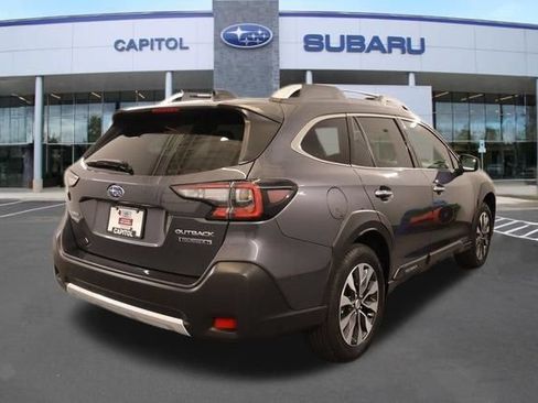 Used 2025 Subaru Outback Touring XT AWD/4WD image 3