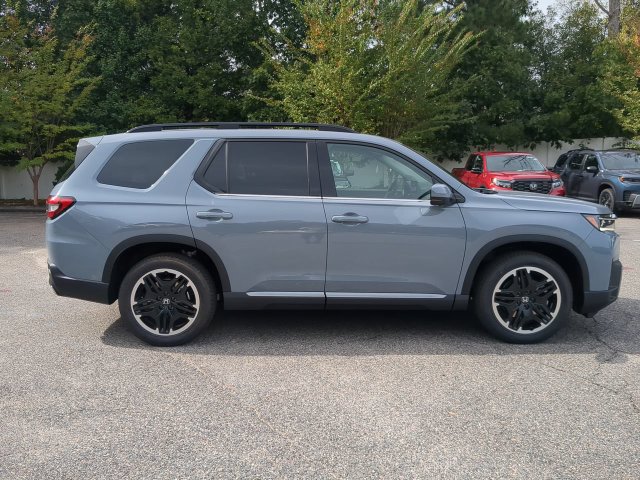 New 2026 Honda Pilot Touring image 3