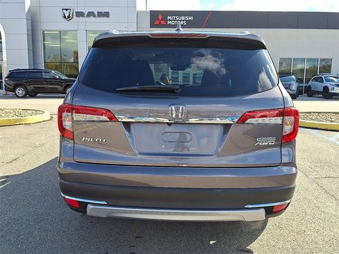 Used 2019 Honda Pilot Touring image 5