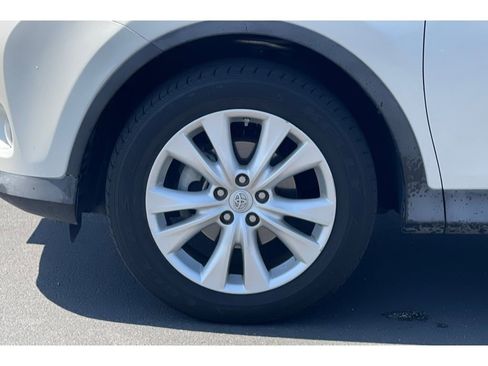 Used 2013 Toyota RAV4 Limited FWD image 10