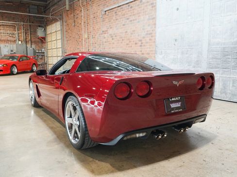 Used 2007 Chevrolet Corvette Coupe RWD image 10