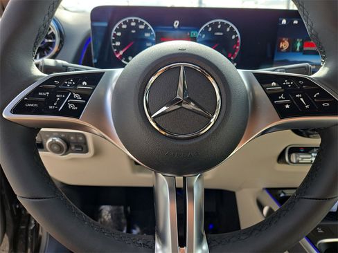 New 2026 Mercedes-Benz GLB 250 250 image 25