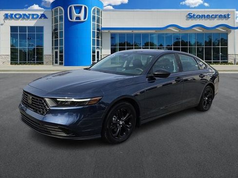 Used 2025 Honda Accord SE image 1