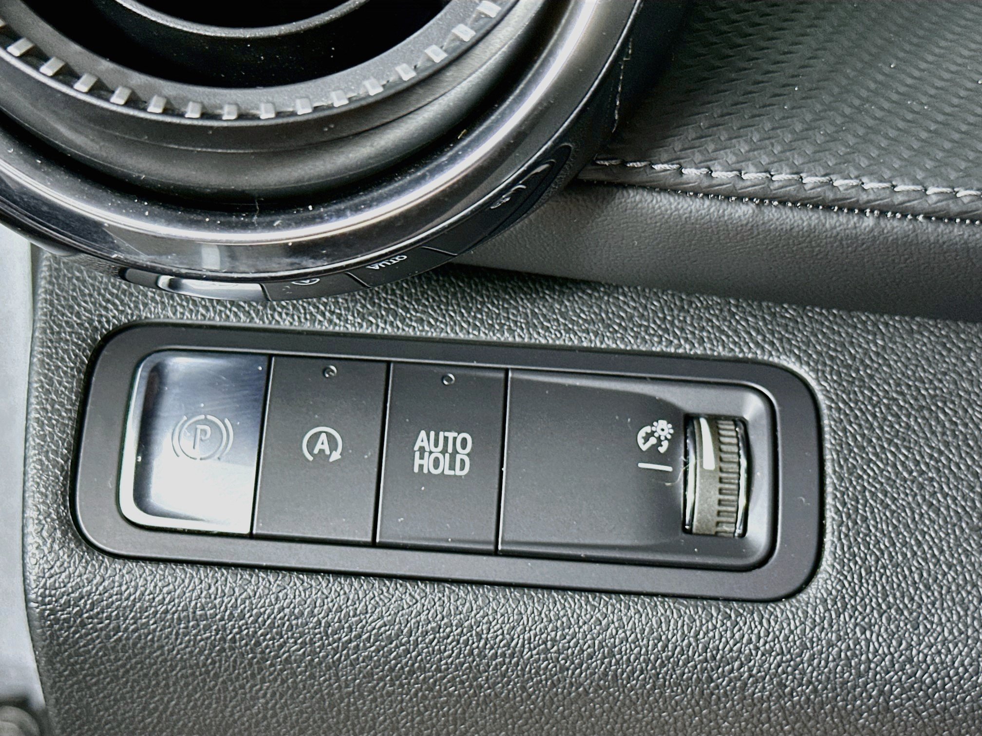 Used 2025 Chevrolet Equinox LT w/ Convenience Package II FWD image 17