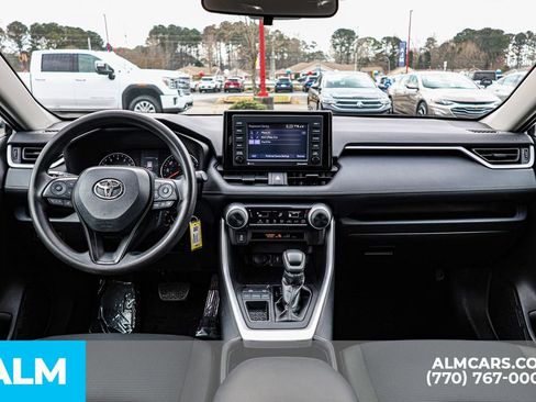 Used 2021 Toyota RAV4 LE image 30