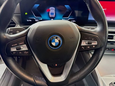 Used 2023 BMW i4 eDrive35 w/ Premium Package RWD image 13