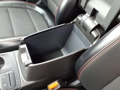 Used 2025 Ford Escape ST-Line AWD/4WD image 31