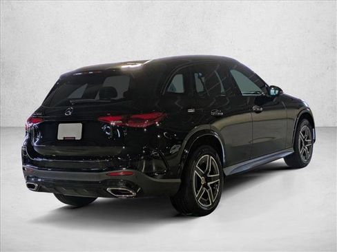 Certified 2025 Mercedes-Benz GLC 300 image 8