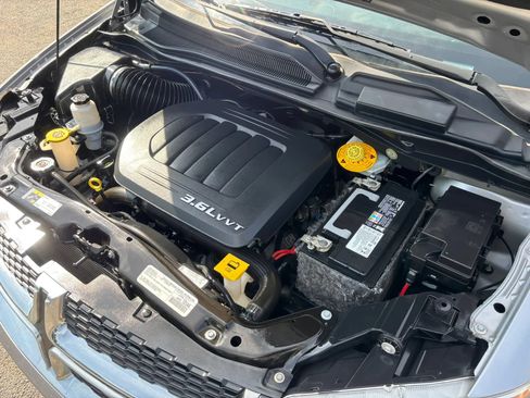 Used 2018 Dodge Grand Caravan SE w/ UConnect Hands-Free Group FWD image 58
