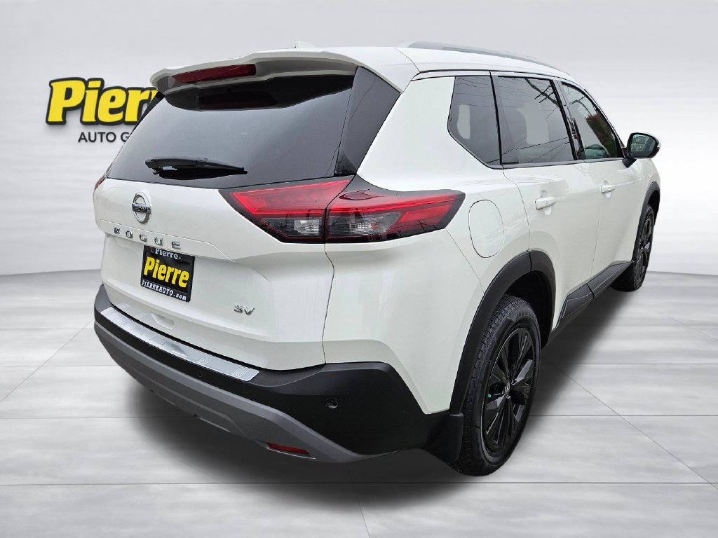 Used 2021 Nissan Rogue SV FWD image 5