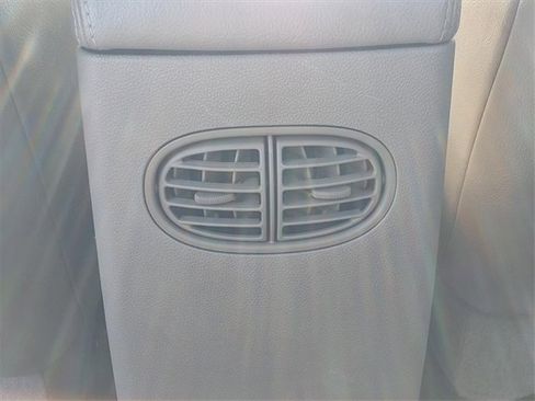 Used 2007 Mercury Montego Luxury image 9