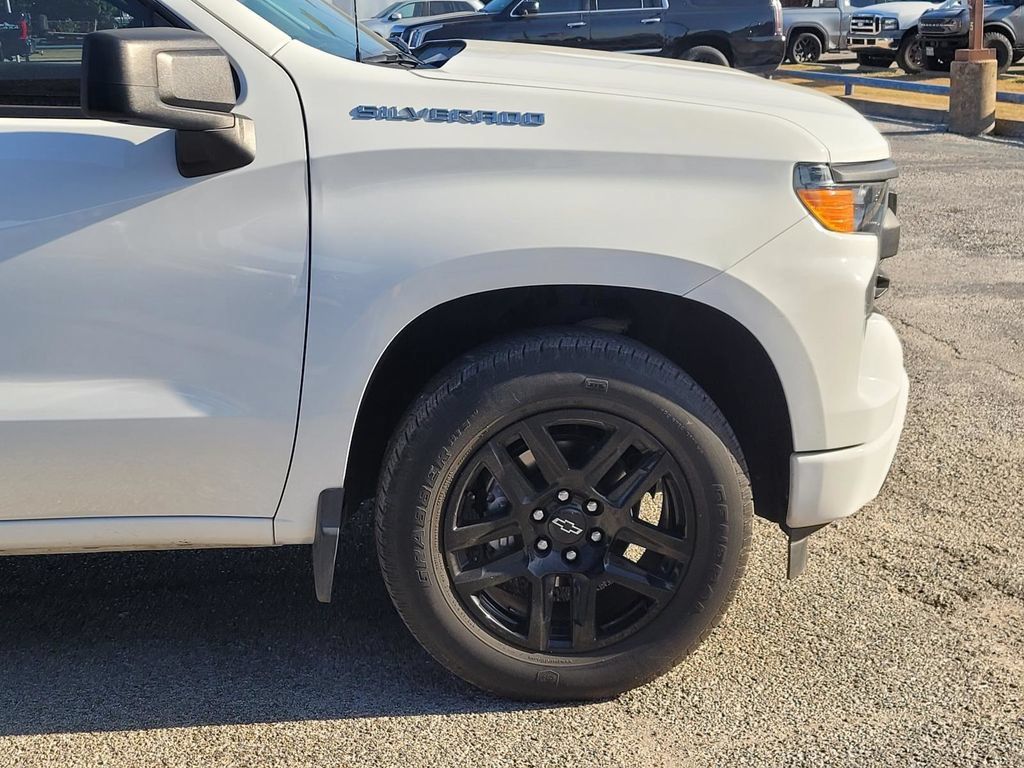 Used 2023 Chevrolet Silverado 1500 Custom RWD image 7