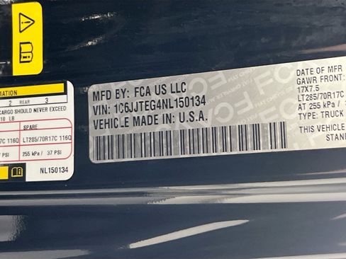 Used 2022 Jeep Gladiator Mojave w/ Cold Weather Group image 31