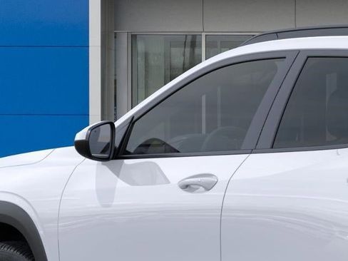 New 2026 Chevrolet Trax LT w/ Driver Confidence Package FWD image 12