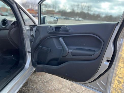 Used 2015 Ford Fiesta S image 34