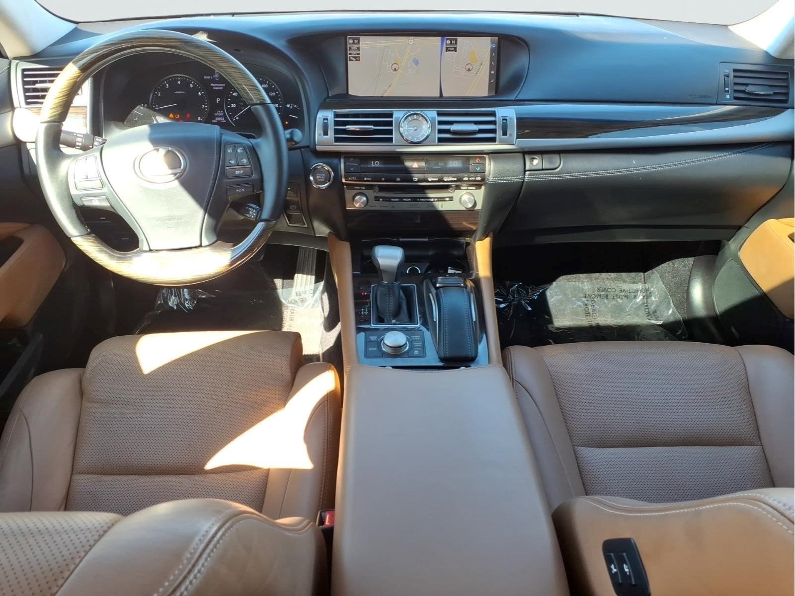 Used 2017 Lexus LS 460 w/ Ultra Luxury Package RWD image 8