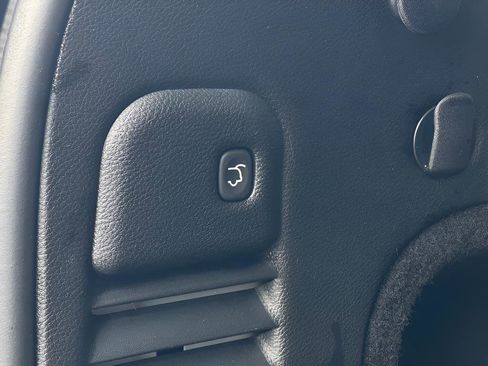 Used 2018 Jeep Grand Cherokee Altitude image 29