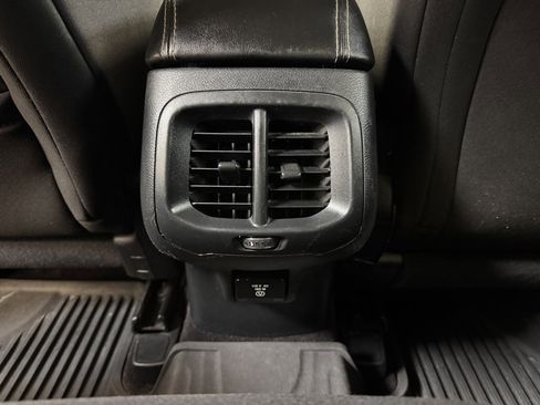 Used 2016 Jeep Cherokee Latitude w/ Safety/Convenience Group image 16