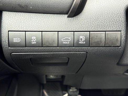 Used 2024 Toyota Camry SE w/ Convenience Package image 18