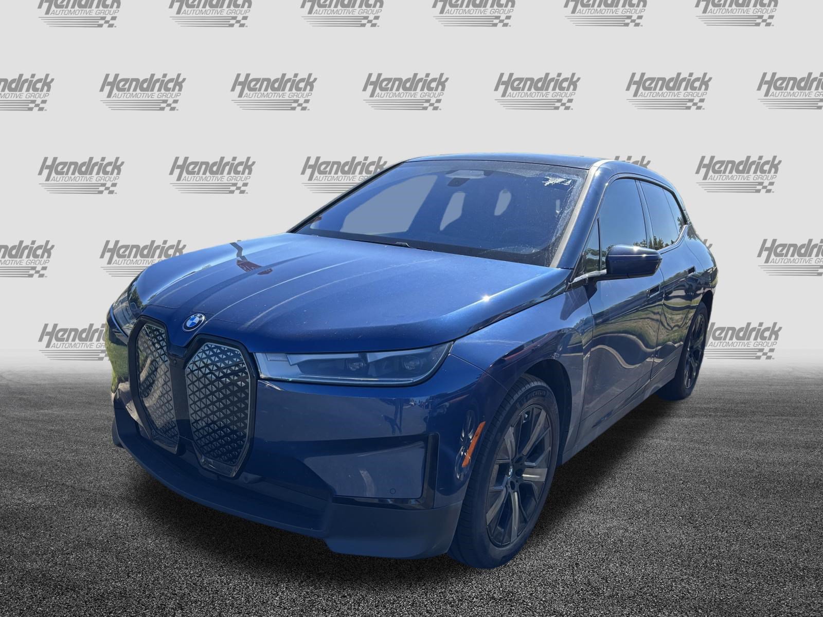 Used 2024 BMW iX xDrive50 AWD/4WD image 7