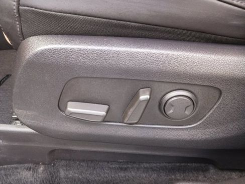 Certified 2024 Kia Carnival LX image 25