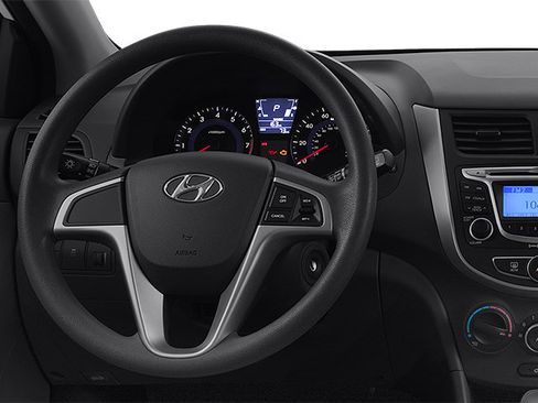 Used 2013 Hyundai Accent SE FWD image 9