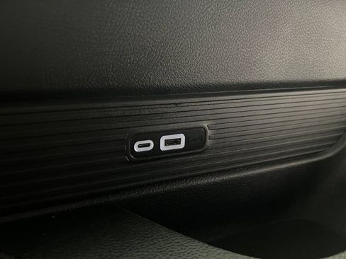 Used 2024 Jeep Wagoneer Series II w/ Flexible Seating Group RWD image 41