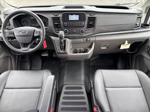 New 2025 Ford Transit 250 148 Medium Roof image 4