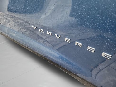 Used 2026 Chevrolet Traverse LT FWD image 28