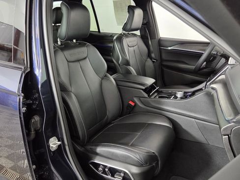 Used 2023 Jeep Grand Cherokee Overland w/ Luxury Tech Group IV image 39