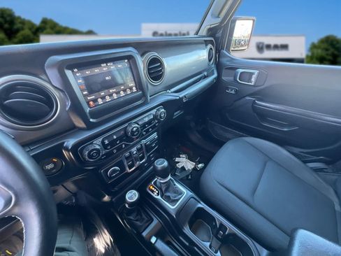 Used 2020 Jeep Gladiator Sport w/ Quick Order Package 24S AWD/4WD image 21